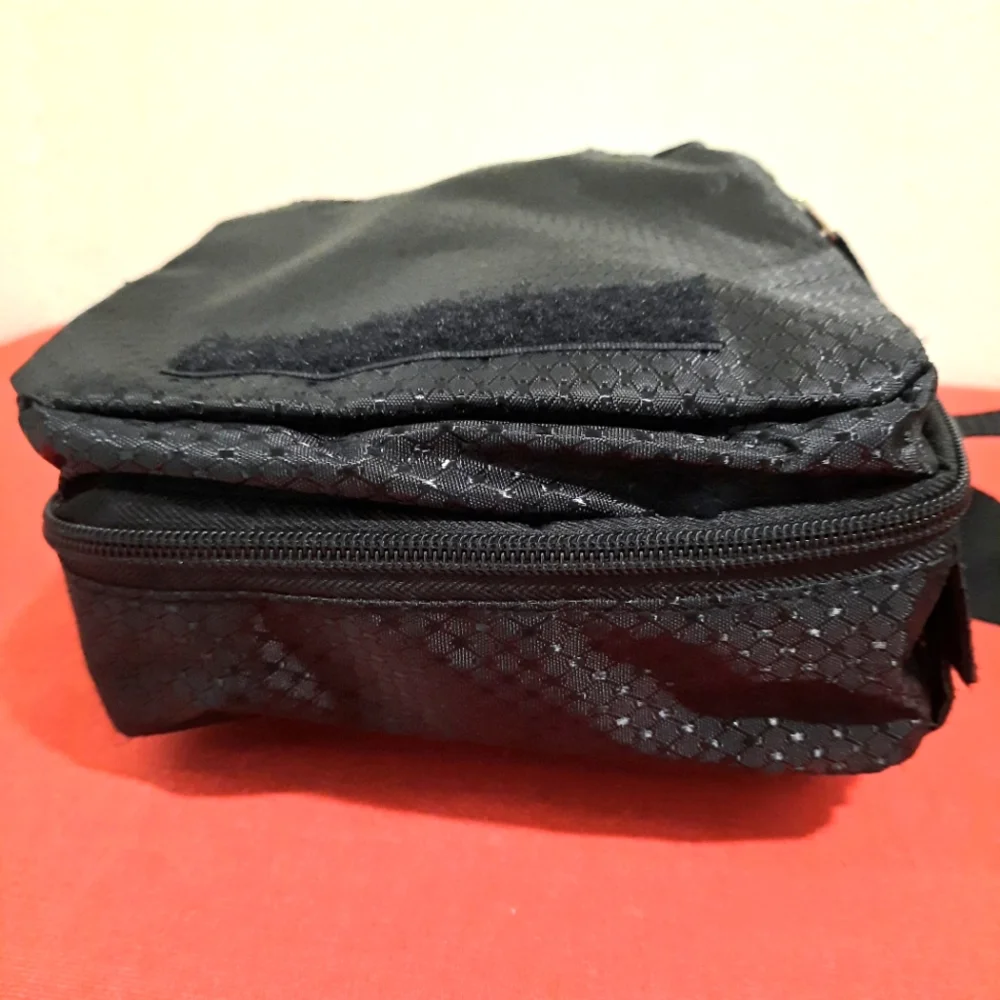 Heys black travelmate V3 crossbody